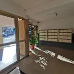 T2 ,1 Chambre,parking,balcon,arrêt Bus à Coté, 10mn