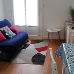 T2 ,1 Chambre,parking,balcon,arrêt Bus à Coté, 10mn Appartement *