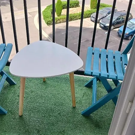 Confortable,1chambre,parking,balcon,pres Centre Ville,10 Mn דירה