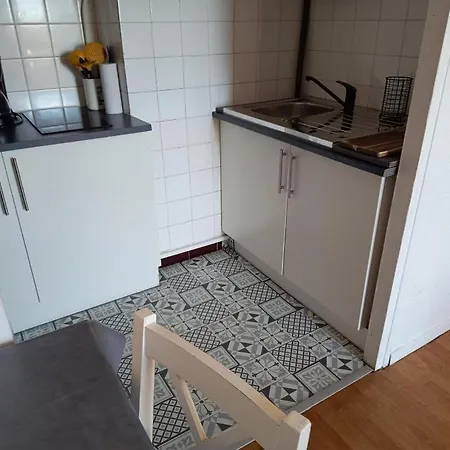 APPARTEMENT T2 ,1 chambre,Parking,balcon,arrêt bus à coté, 10mn plage * Perpignan