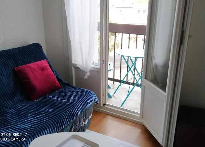 Appartement APPARTEMENT T2 ,1 chambre,Parking,balcon,arrêt bus à coté, 10mn plage