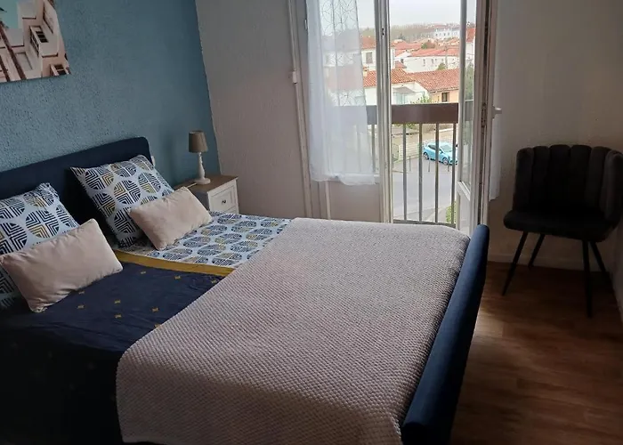 Appartement APPARTEMENT T2 ,1 chambre,Parking,balcon,arrêt bus à coté, 10mn plage